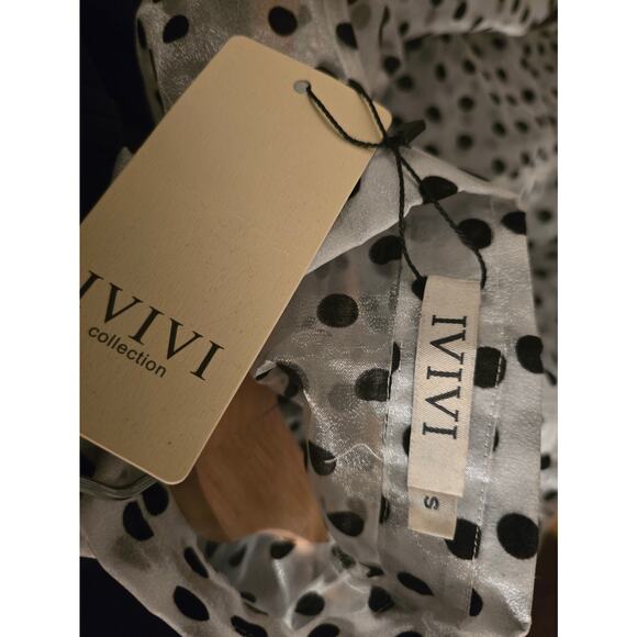 IVIVI Collection Sheer Button Front Polka Dot Blouse NWT B&W Size Small - Picture 3 of 4